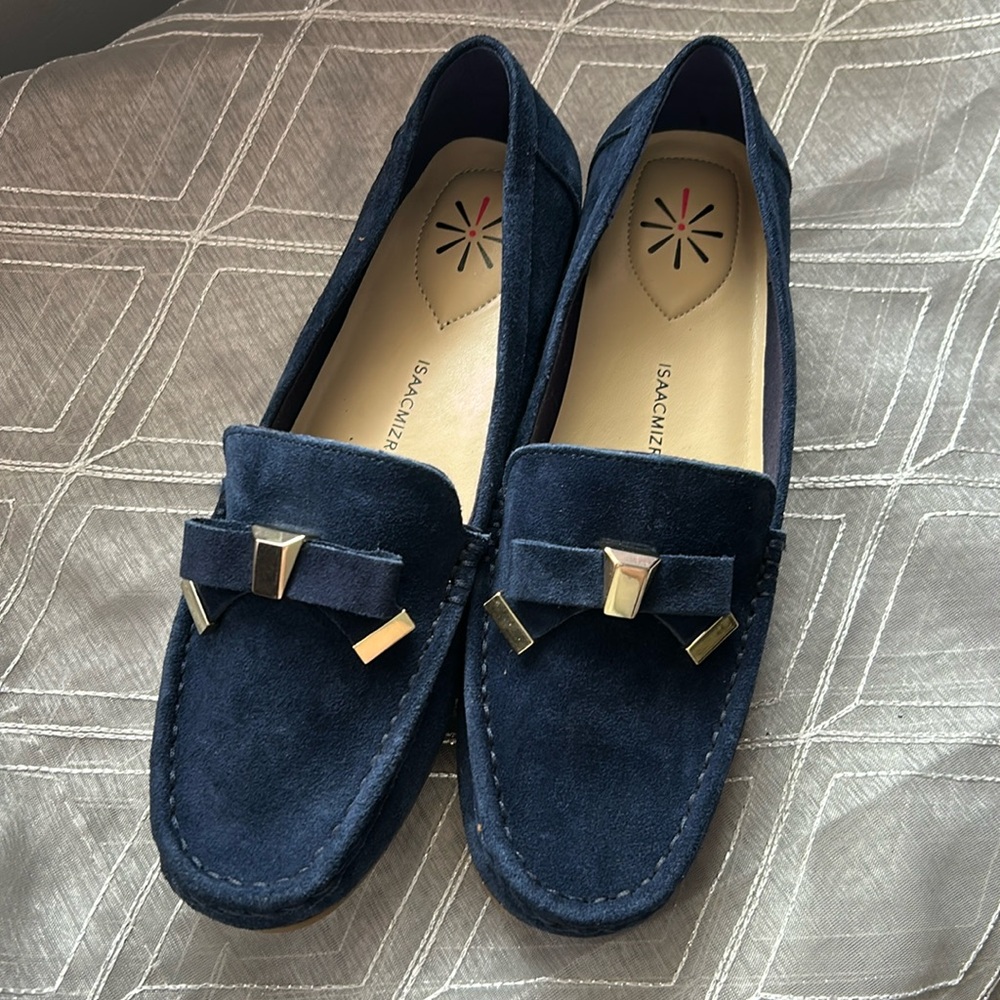 NEW Isaac Mizrahi Dark Blue Suede Loafers With box size 8.5
